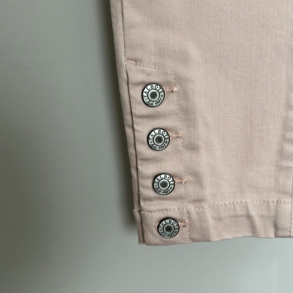 Talbots Flawless Five Pocket Jeans Size 2 Skinny Button Cuff Hem Ankle Crop - Picture 3 of 5